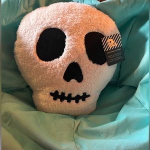 Grammercy Studio NWT Skull Throw Pillow HTF